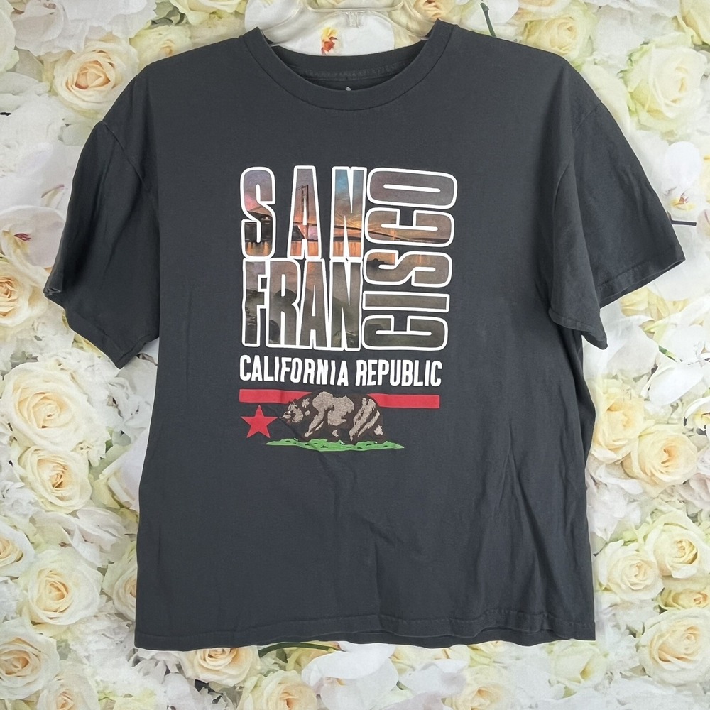 SAN FRANCISCO CALIFORNIA Republic T-Shirt Size XL Gray Cityscape Bear Graphic T